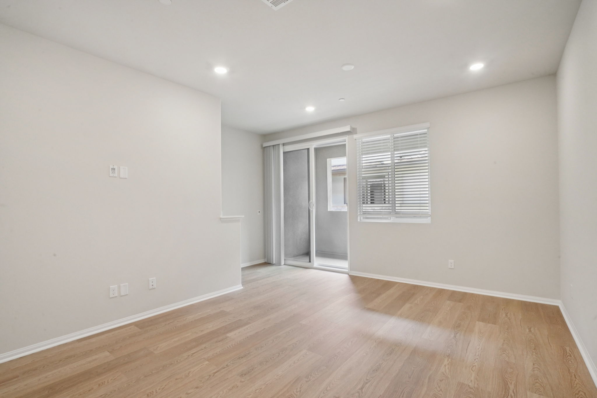 So Cal - Stratus - 1547 Stratus Dr Pomona CA 91768 - 004