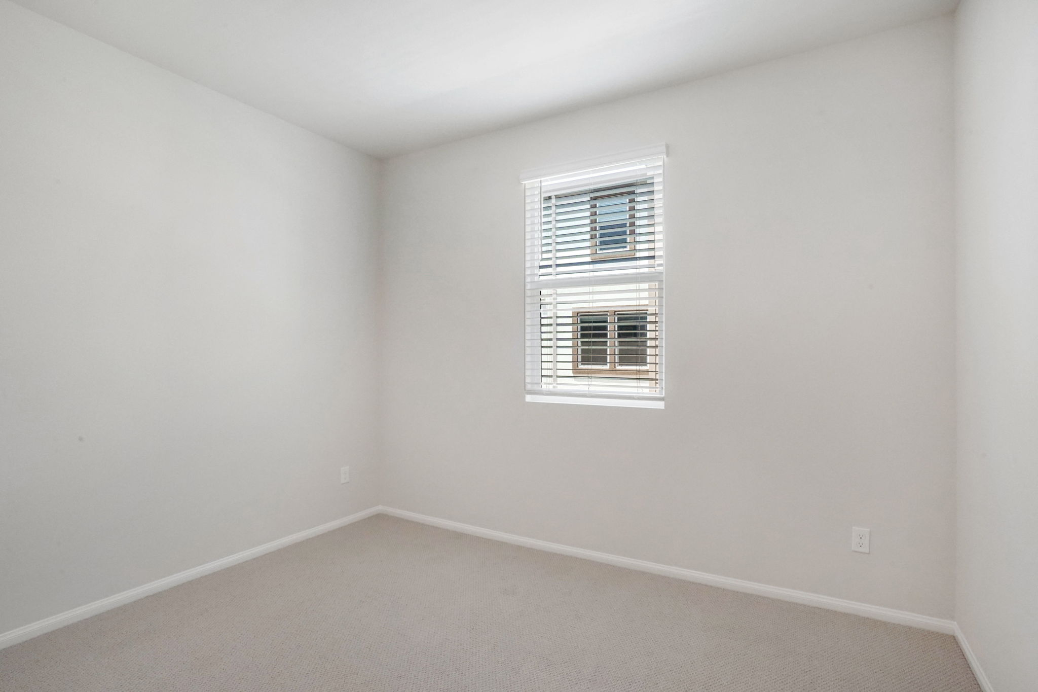 So Cal - Stratus - 1547 Stratus Dr Pomona CA 91768 - 014
