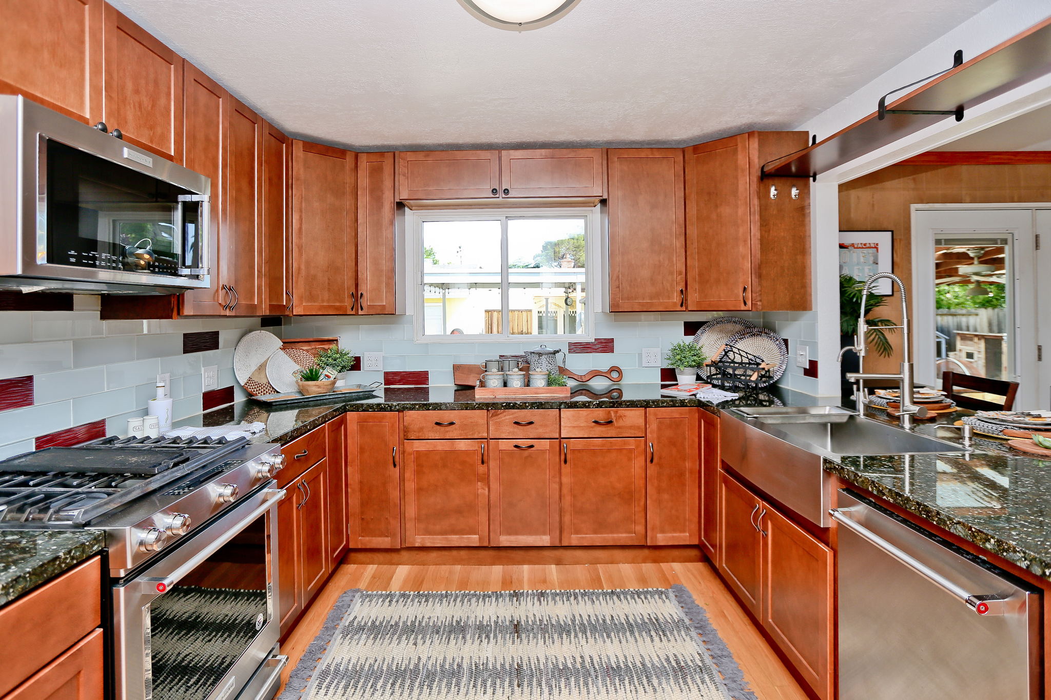 High-End Cabinetry & Granite Counters