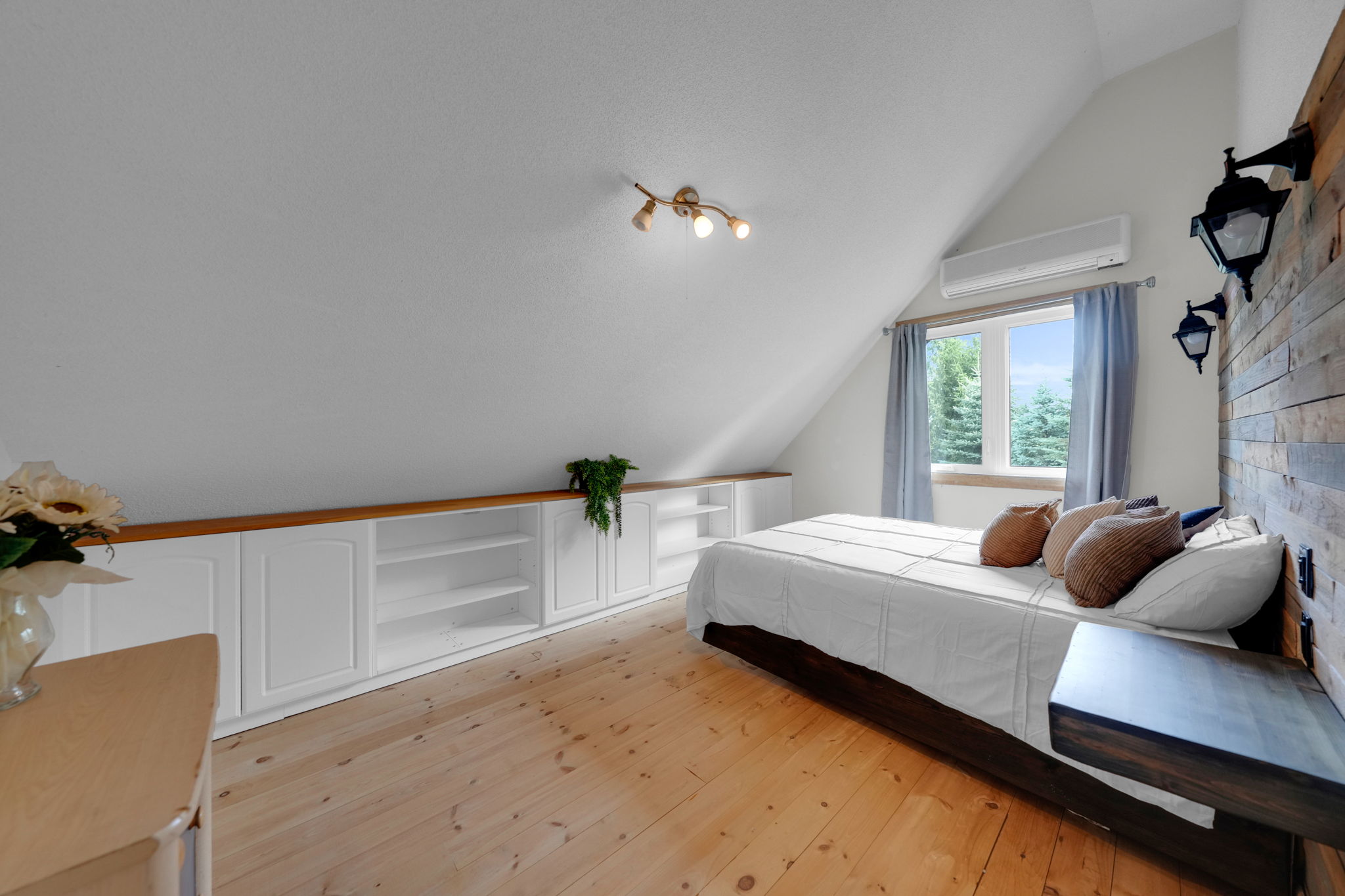 main house 2nd bedroom