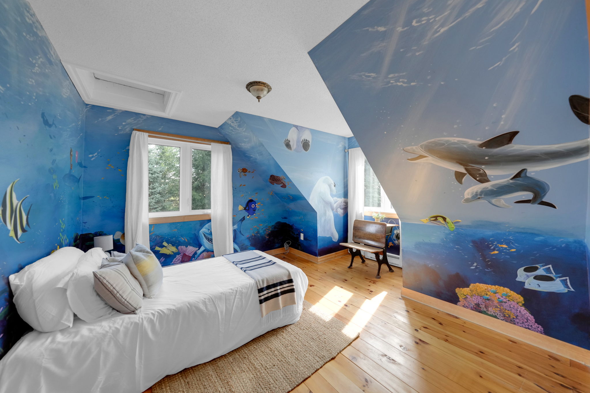main house 3rd bedroom hand painted Finding Nemo theme