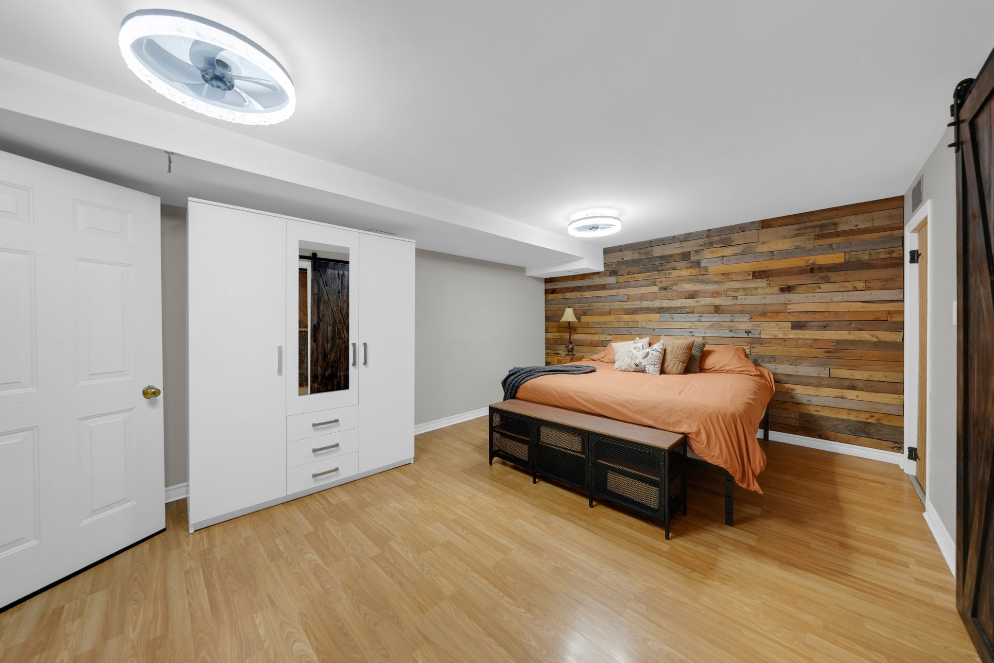 lower level apt bedroom