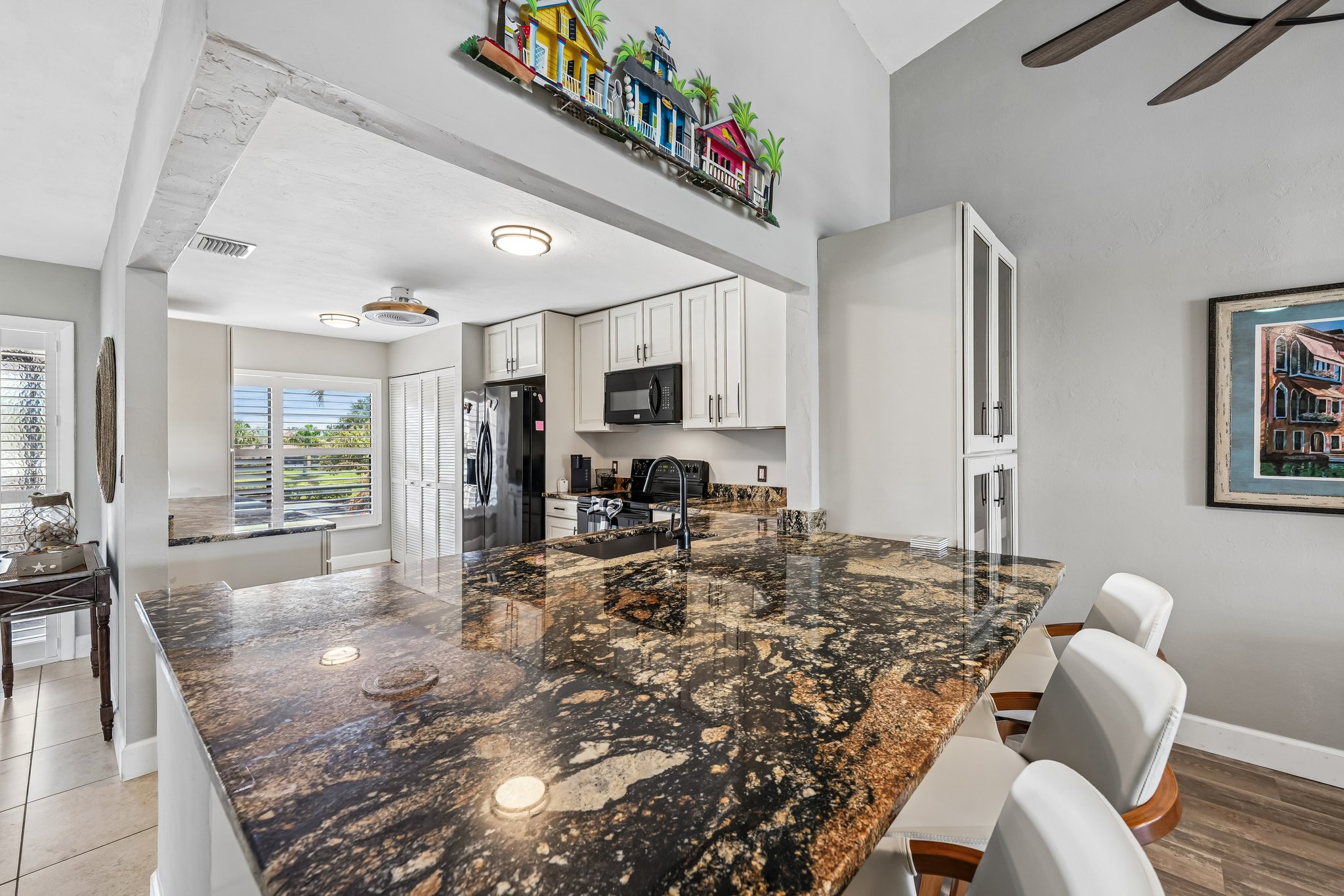 Admiralty Cir 5-S2205-012.jpg