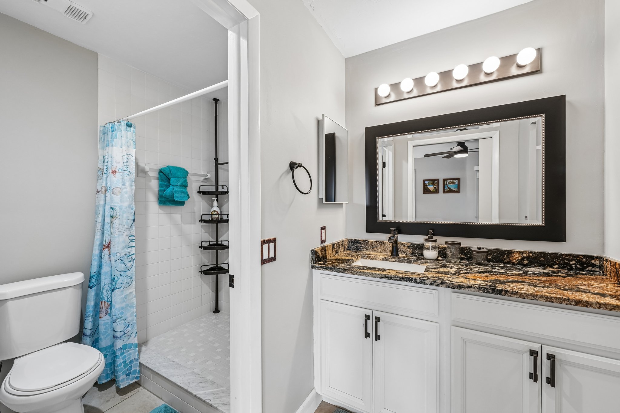 Admiralty Cir 5-S2205-026.jpg