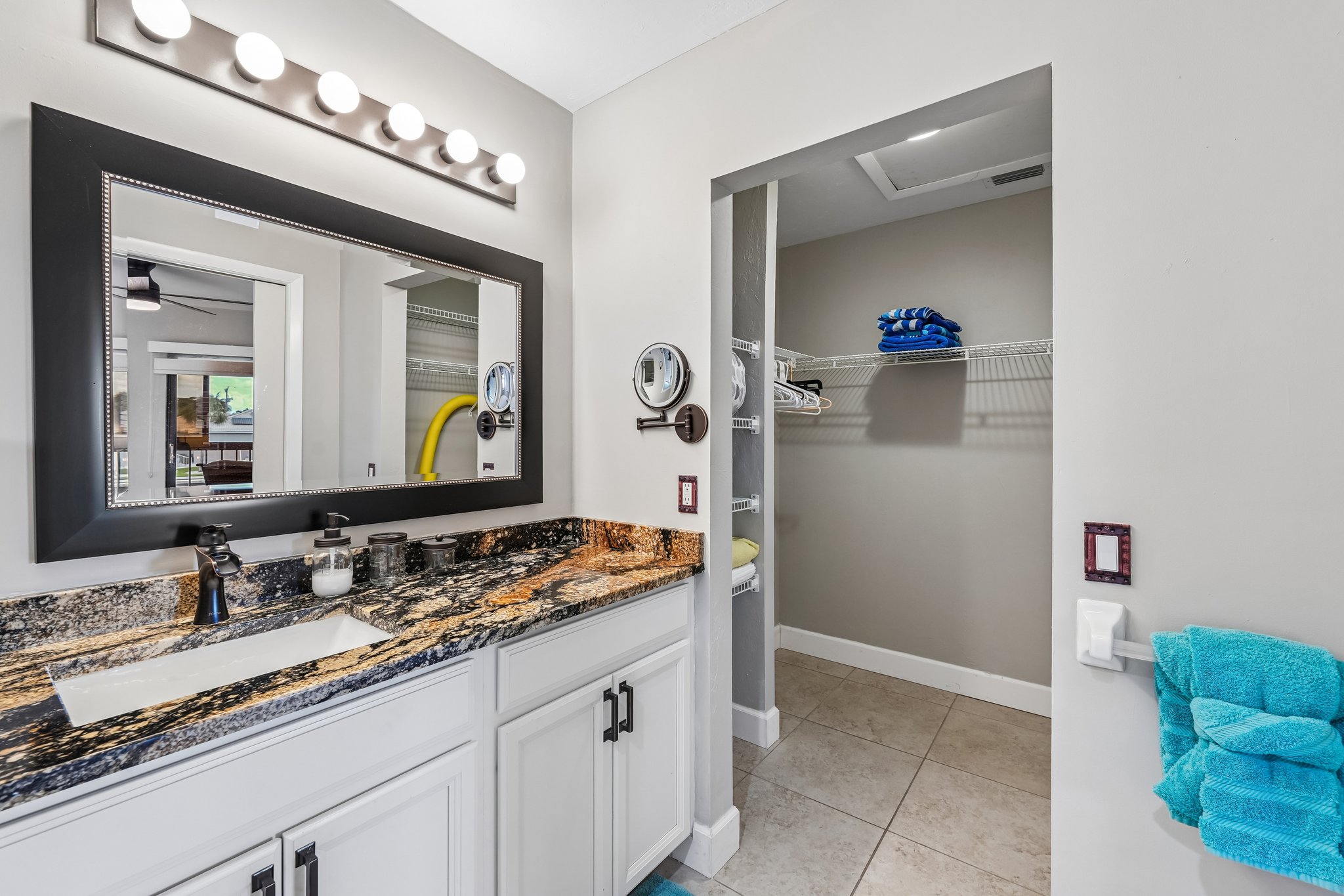 Admiralty Cir 5-S2205-027.jpg