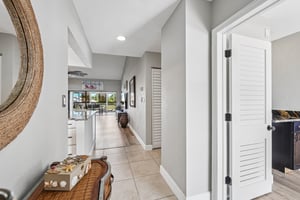 Admiralty Cir 5-S2205-007.jpg