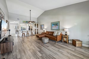 Admiralty Cir 5-S2205-010.jpg
