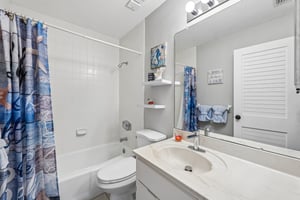 Admiralty Cir 5-S2205-018.jpg