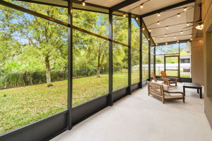 Screened-in Porch