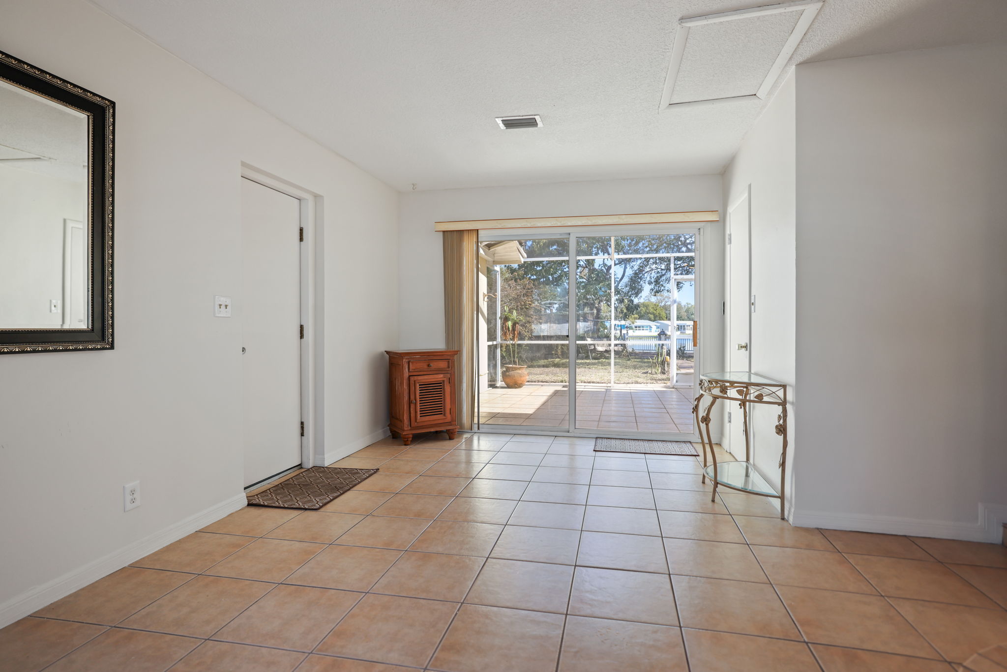 Family Room - 495A7088 (1)