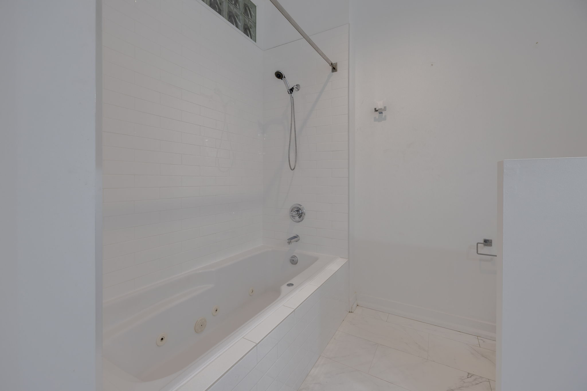 Toronto property showcase — delivered property photograph 18
