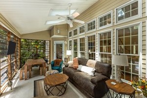 Screened-in Porch