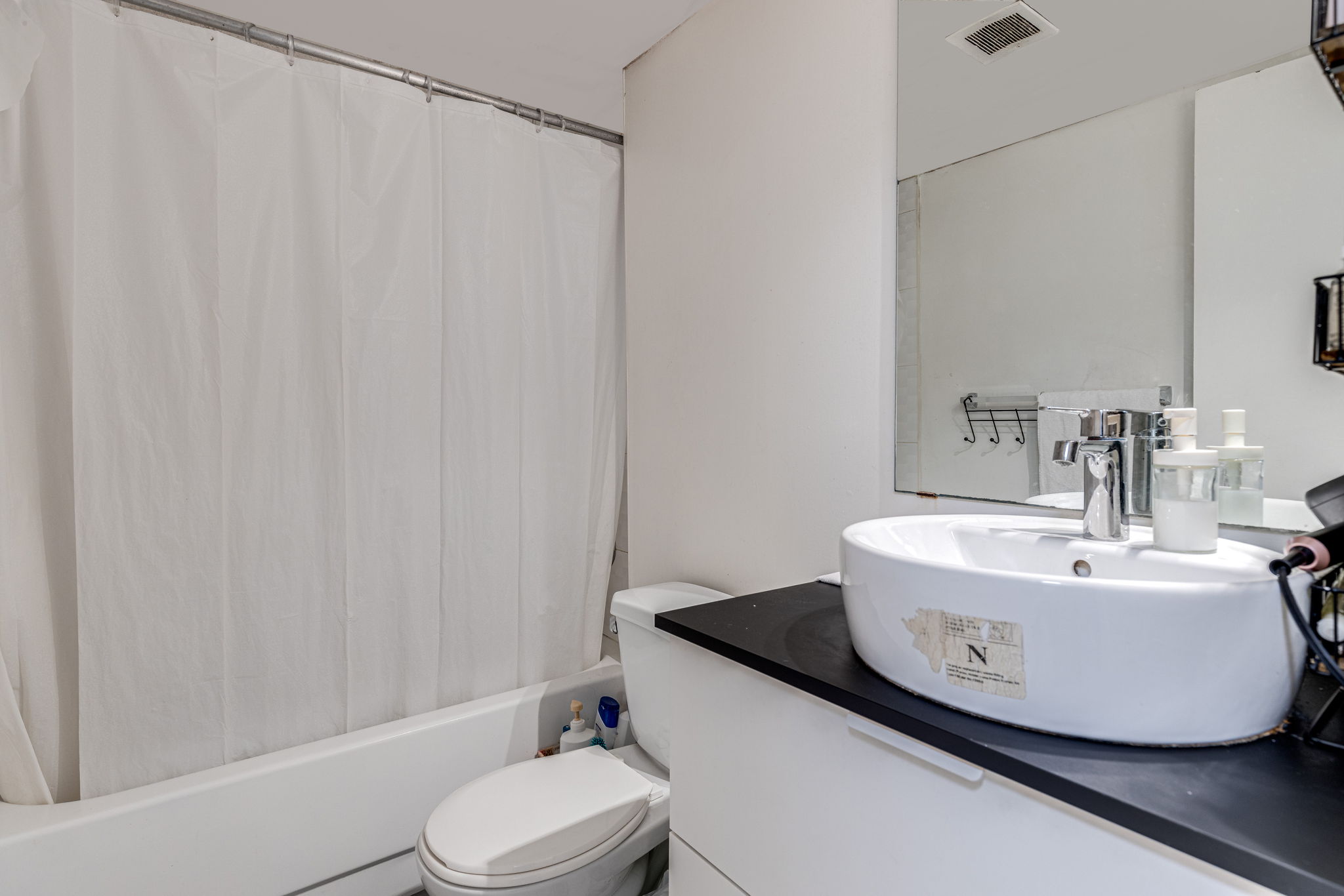 Mississauga property showcase — delivered property photograph 8