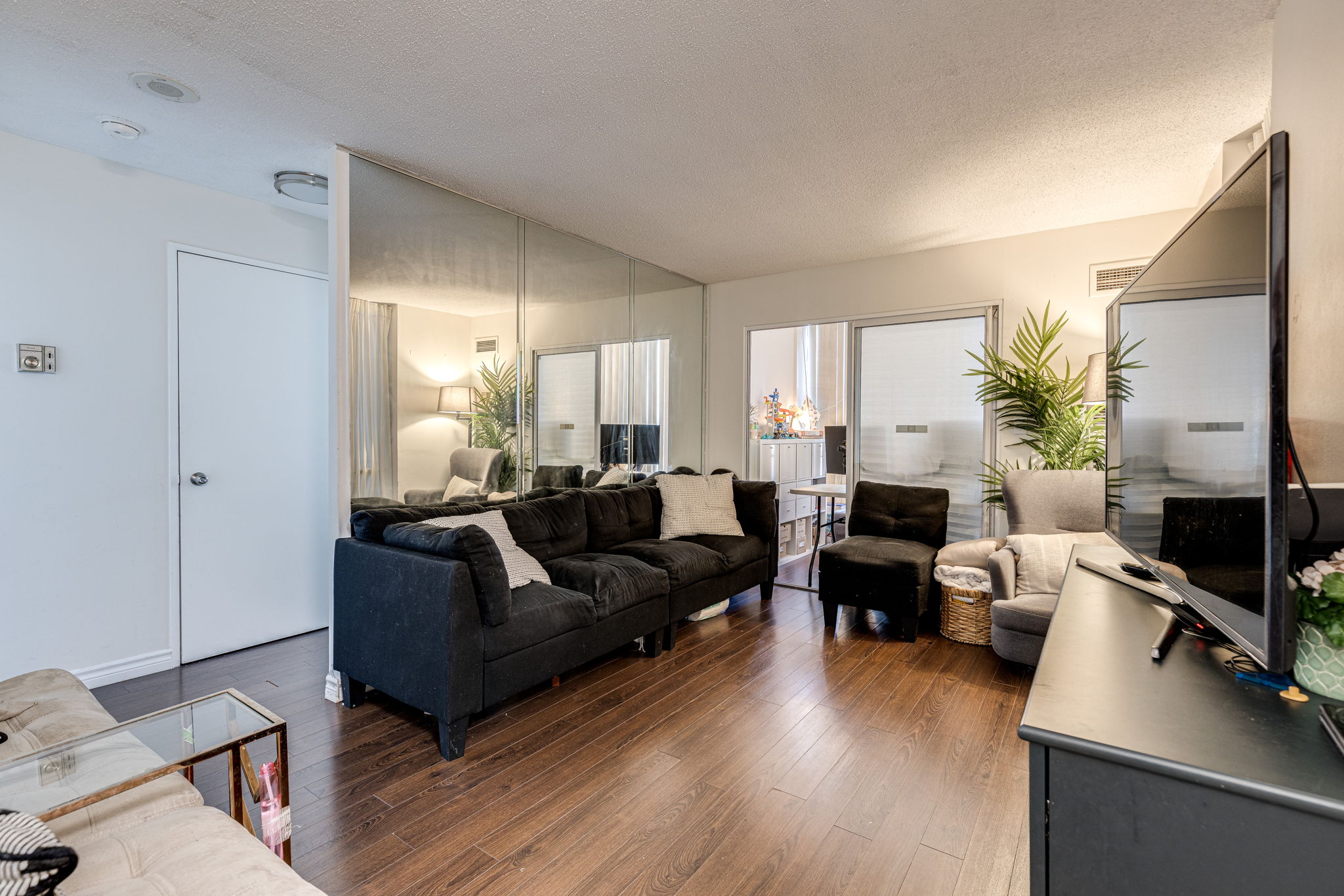 Mississauga property showcase — delivered property photograph 9