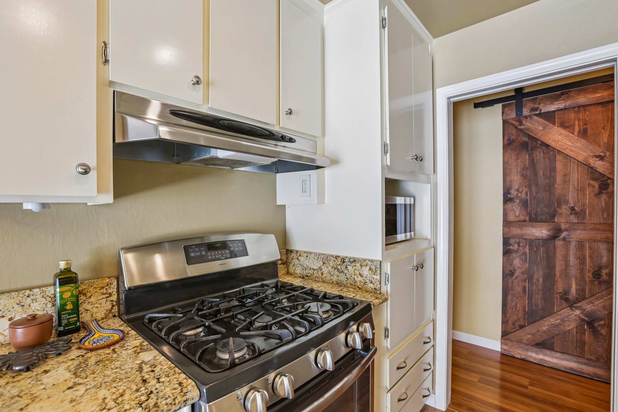 Keller Dr-S1206-016.jpg