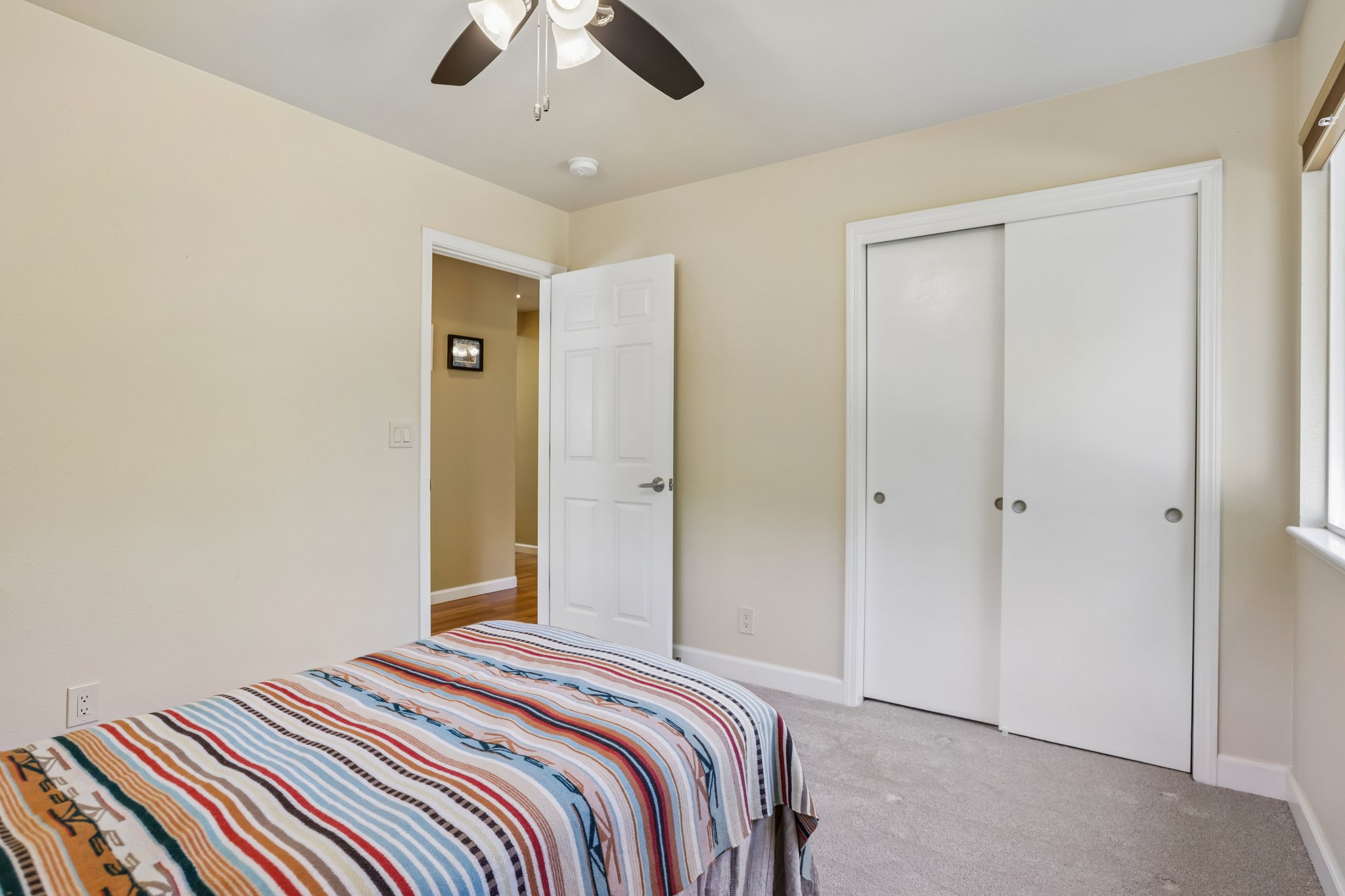 Keller Dr-S1206-030.jpg