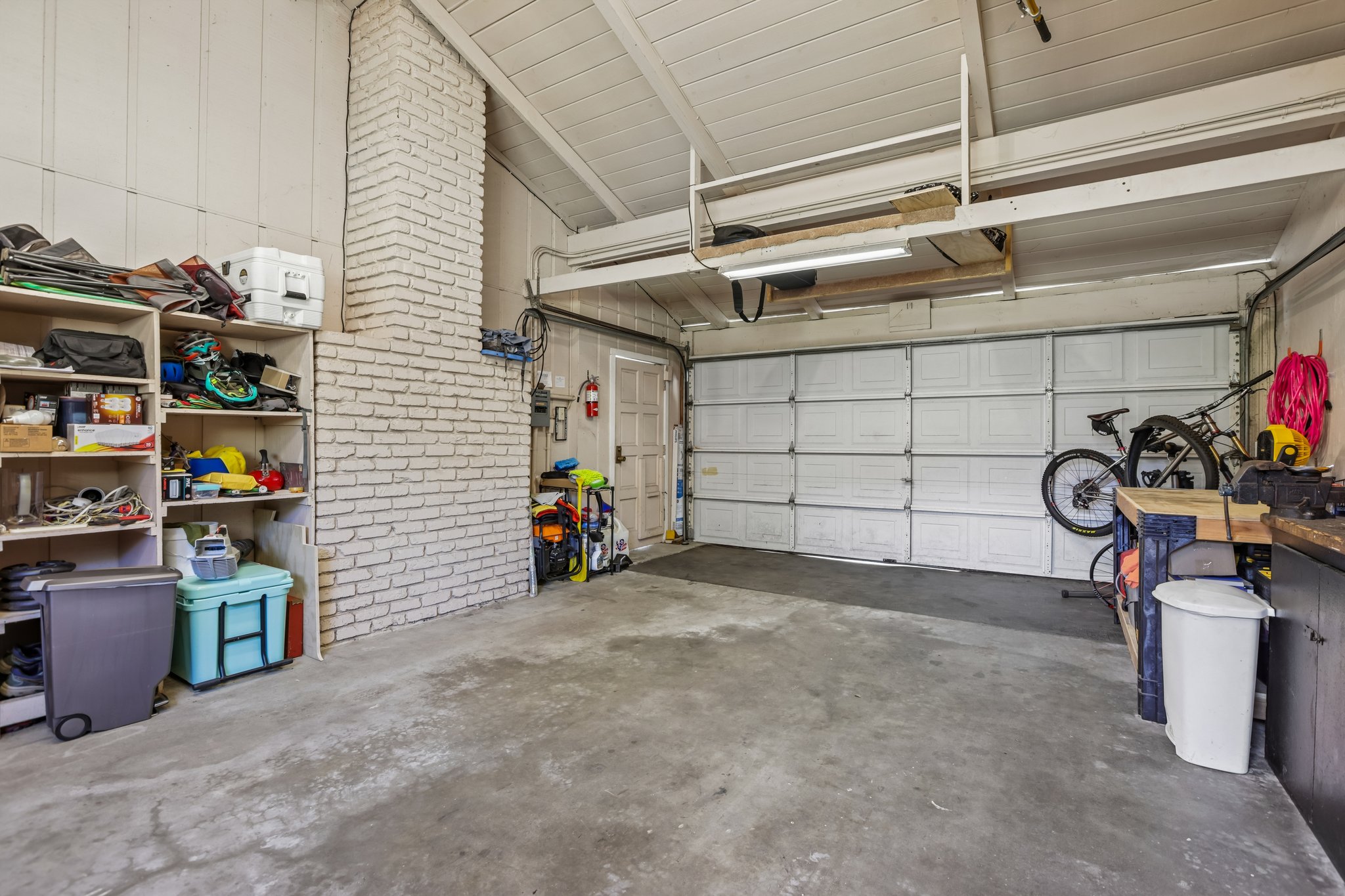 Keller Dr-S1206-043.jpg