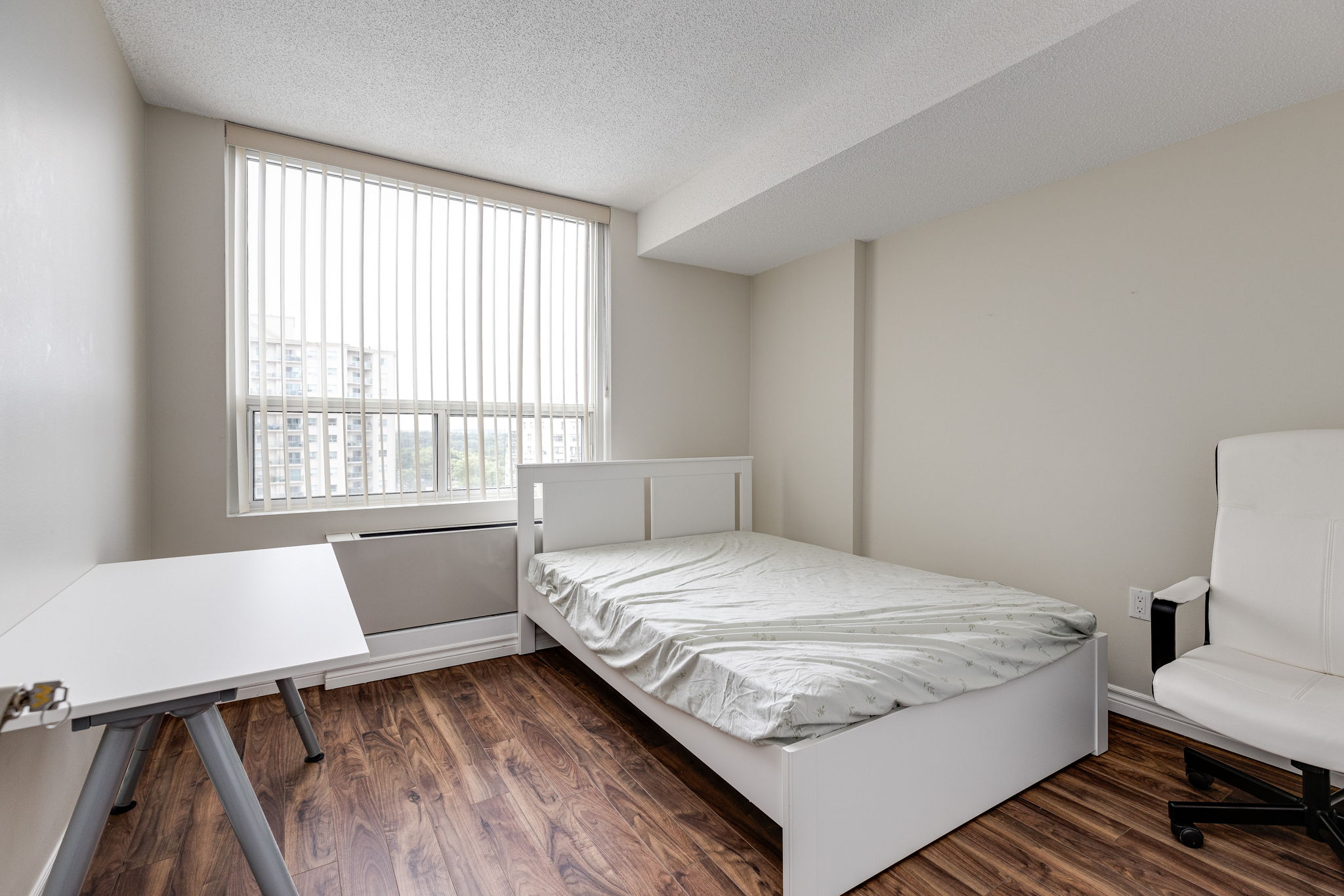 London property showcase — delivered property photograph 12