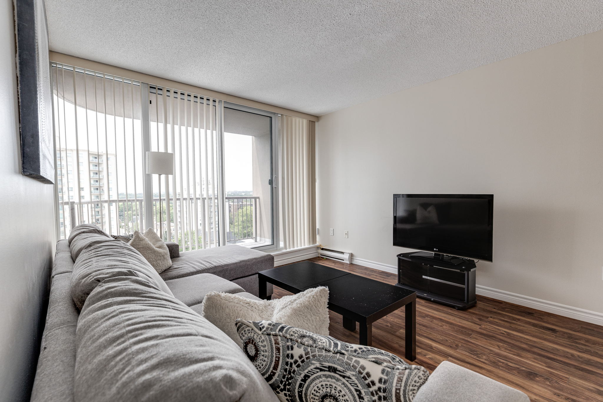 London property showcase — delivered property photograph 10