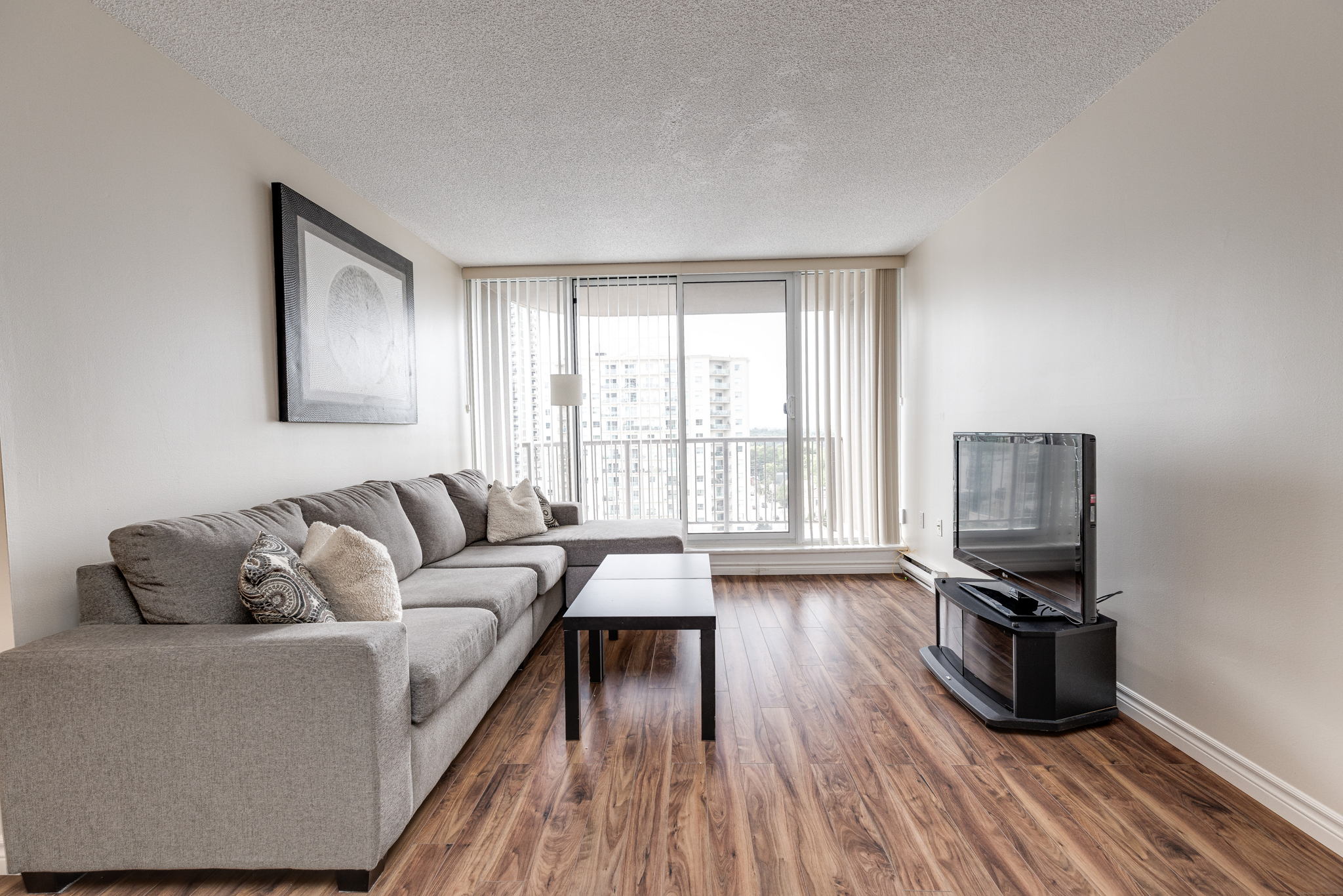 London property showcase — delivered property photograph 9