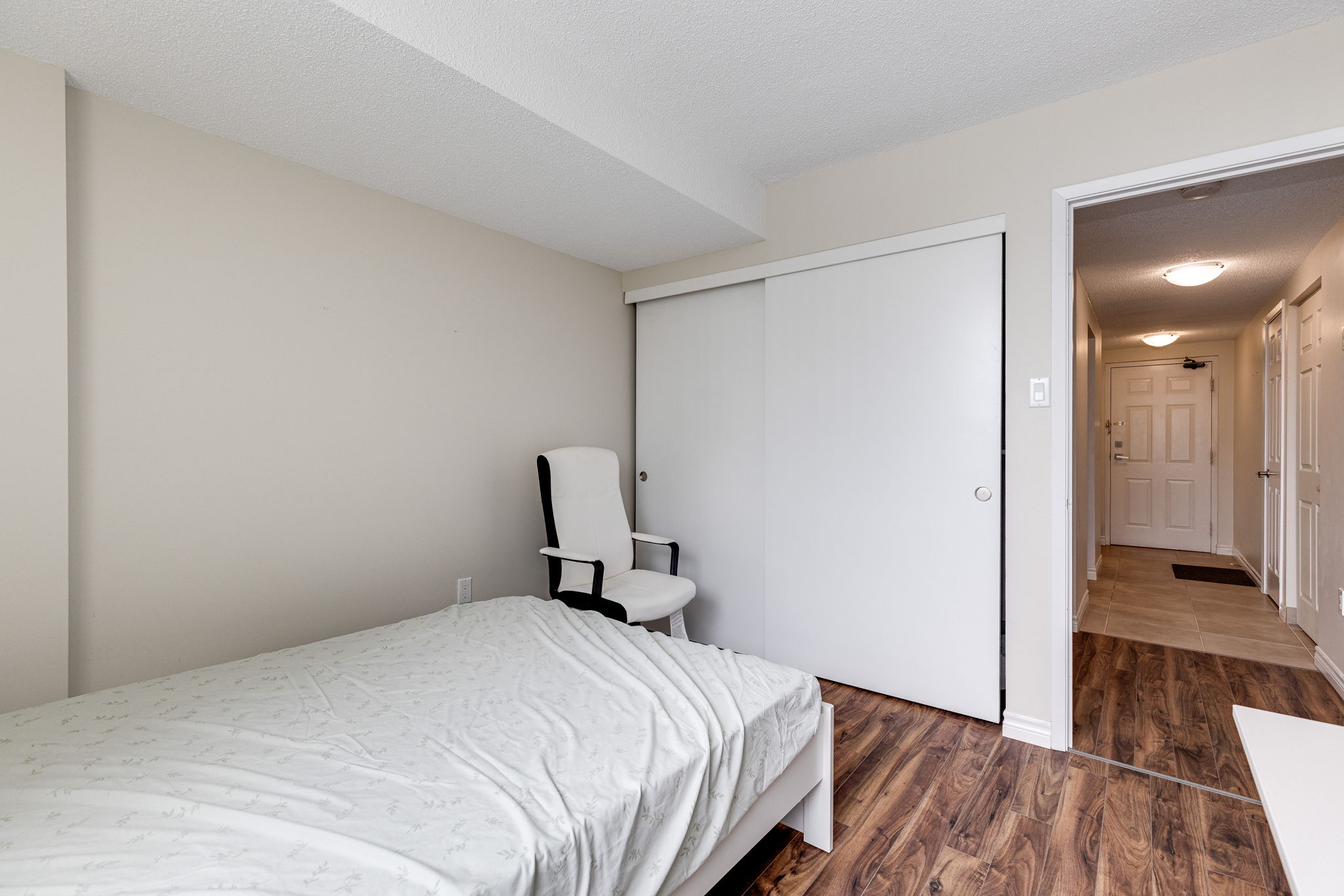London property showcase — delivered property photograph 13