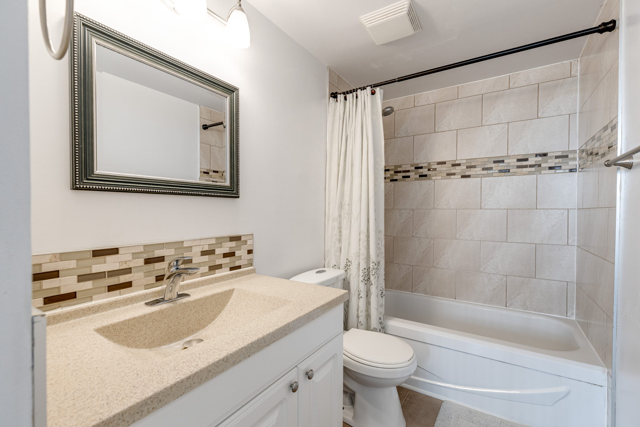 London property showcase — delivered property photograph 16