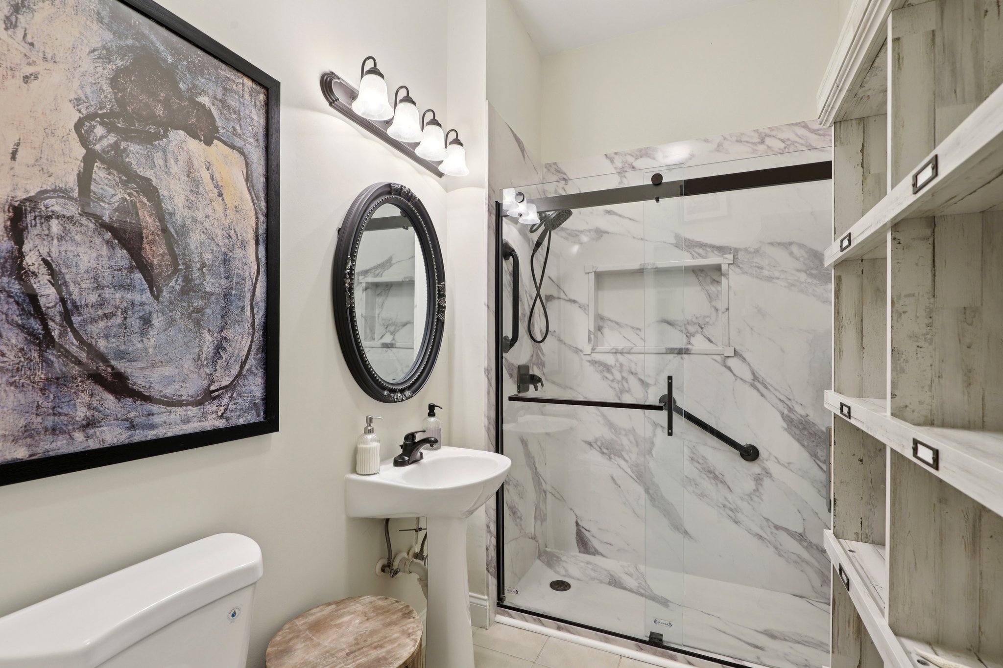 Legendary Dr 302-S1104-023.jpg