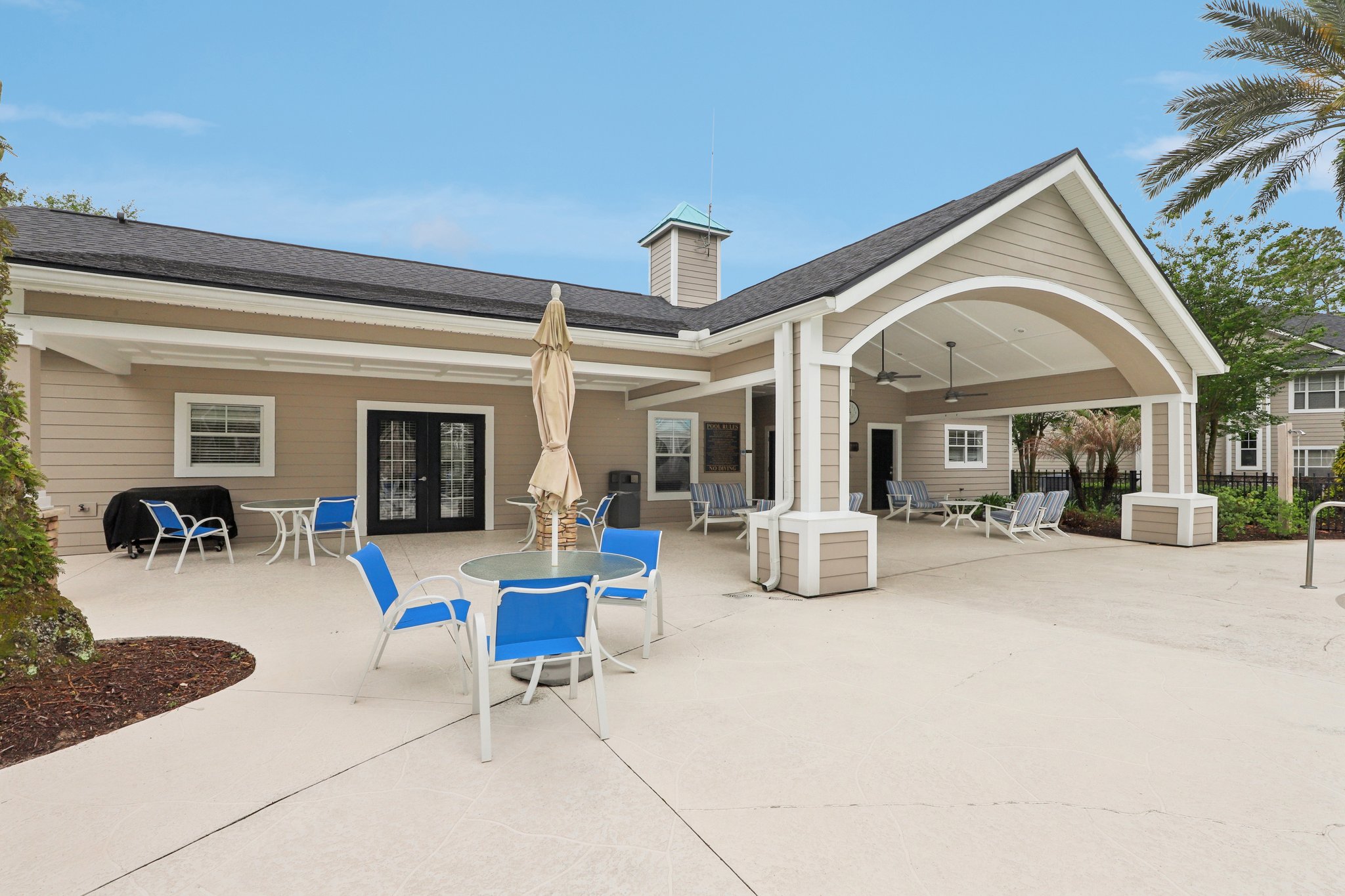 Legendary Dr 302-1104-904.jpg