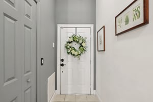 Legendary Dr 302-S1104-003.jpg