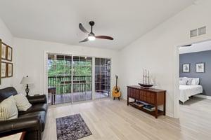 Legendary Dr 302-S1104-005.jpg