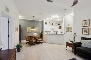 Legendary Dr 302-S1104-007.jpg