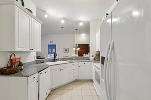 Legendary Dr 302-S1104-013.jpg