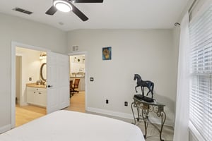 Legendary Dr 302-S1104-020.jpg