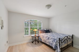 Legendary Dr 302-S1104-026.jpg