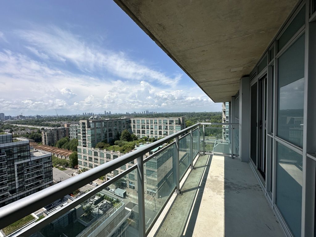 Toronto property showcase — delivered property photograph 3
