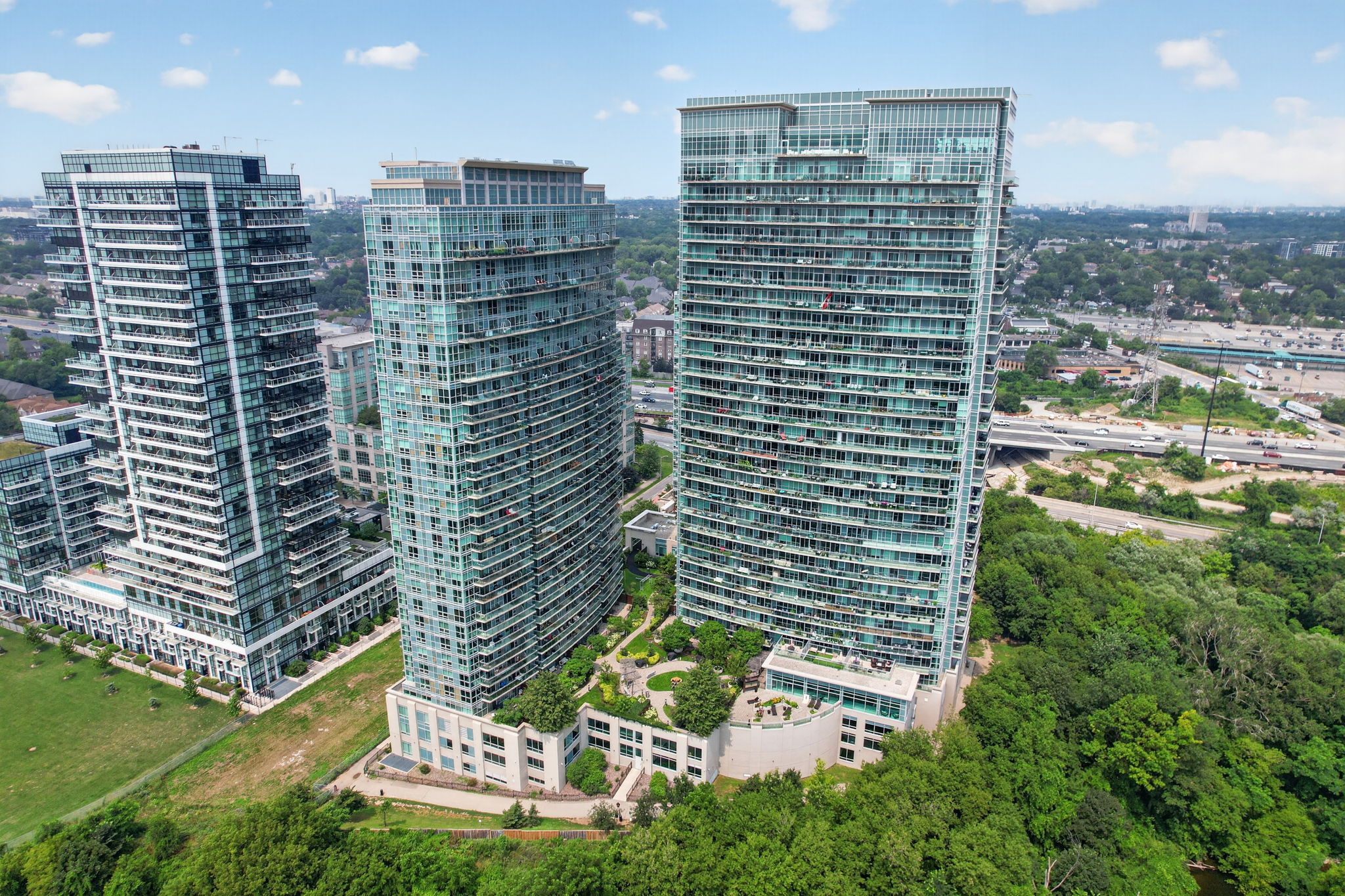 155 Legion Rd N unit 1103, Toronto ON, Toronto — real estate photography by Amazing Photo Video