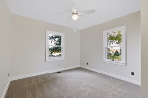  Photo 37
