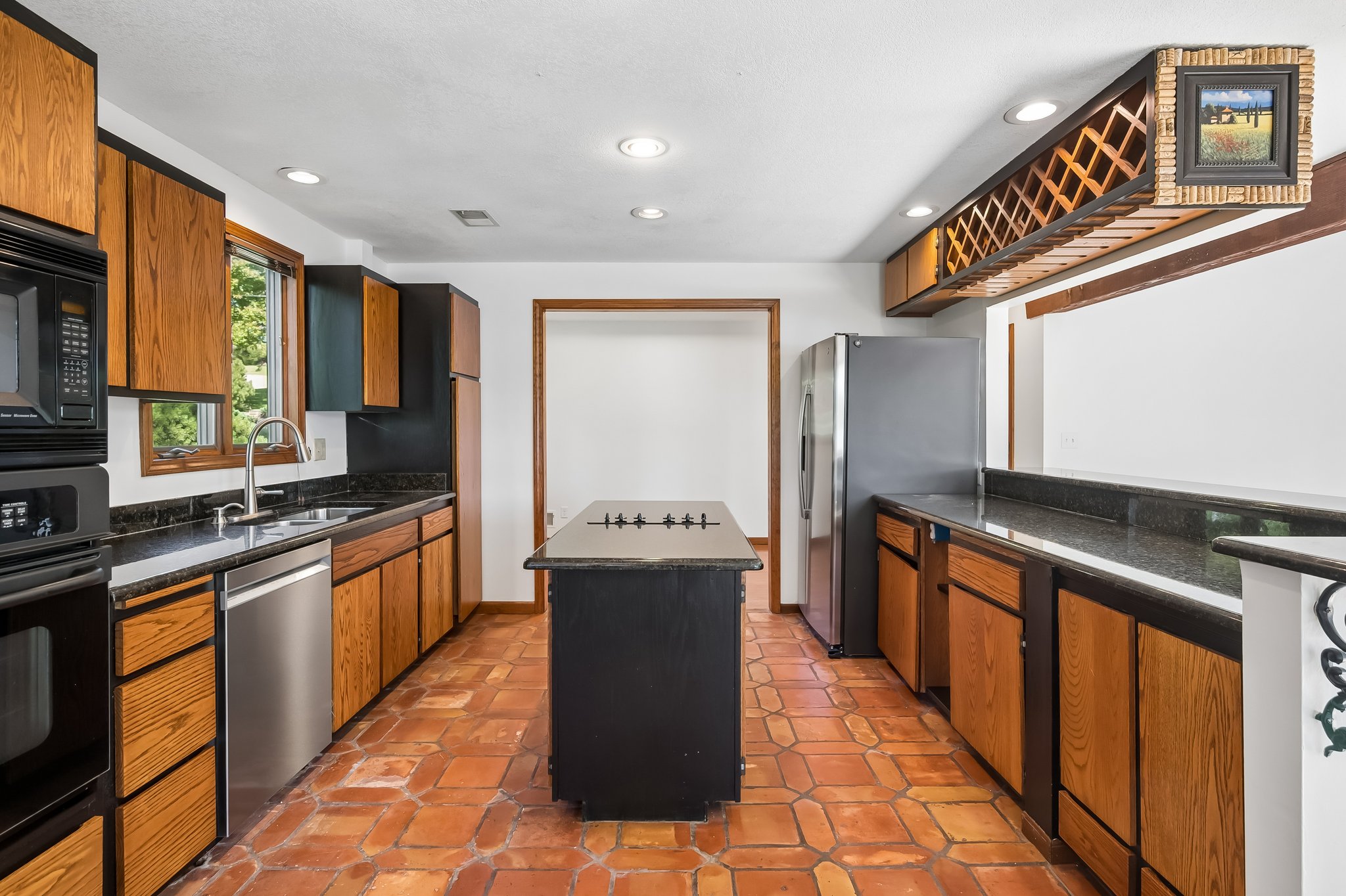 8894 - 155 N Shore Dr_010.jpg