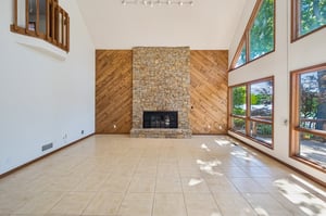 8894 - 155 N Shore Dr_007.jpg