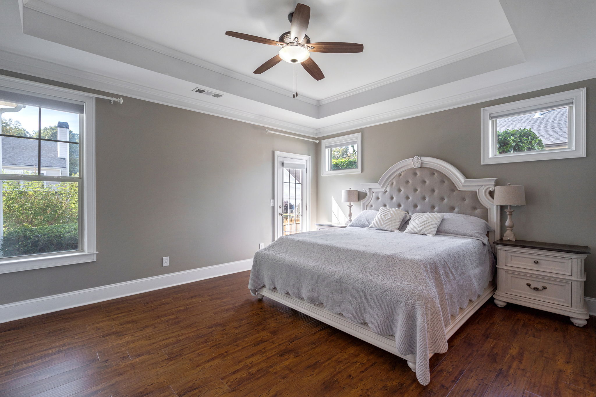 Primary suite (1st FL)