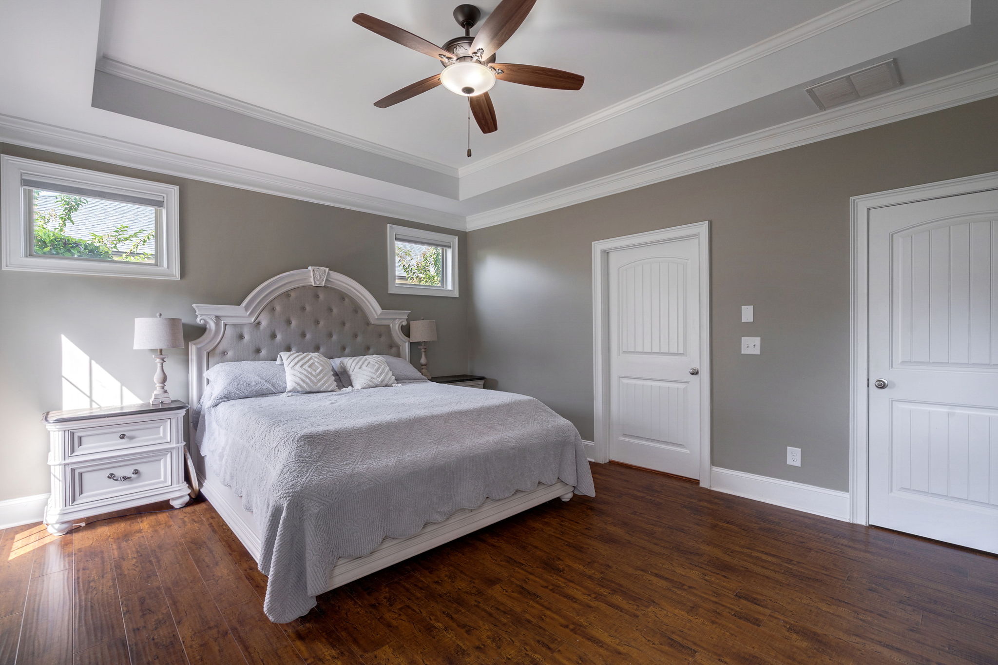 Primary suite (access to attached bath)