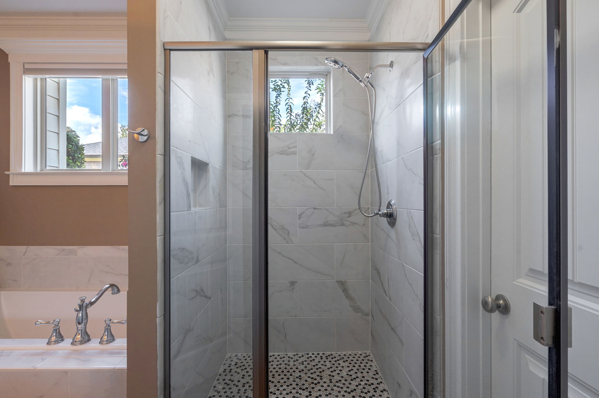 Primary bathroom (separate shower)