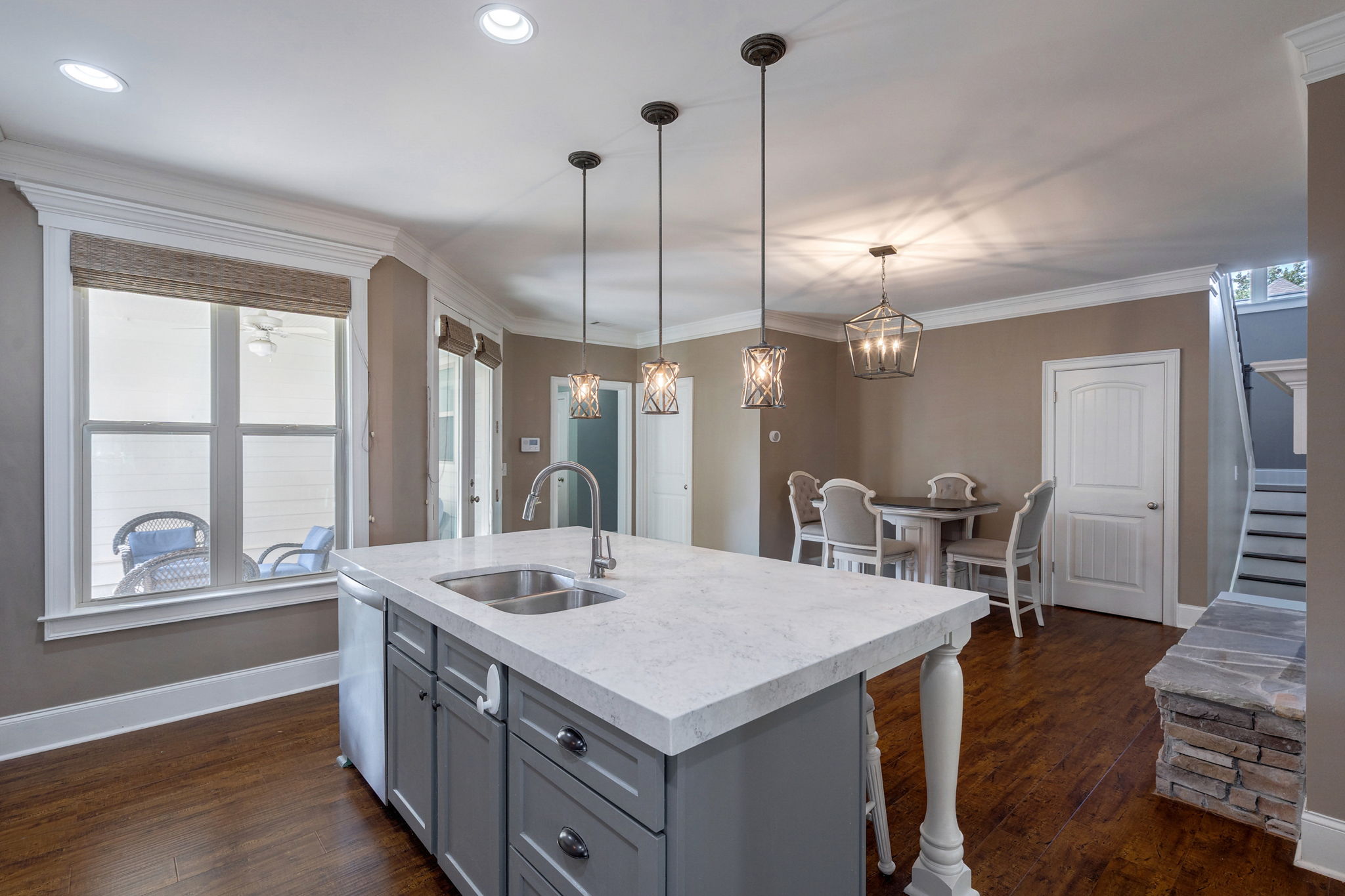 Large kitchen island & dining area