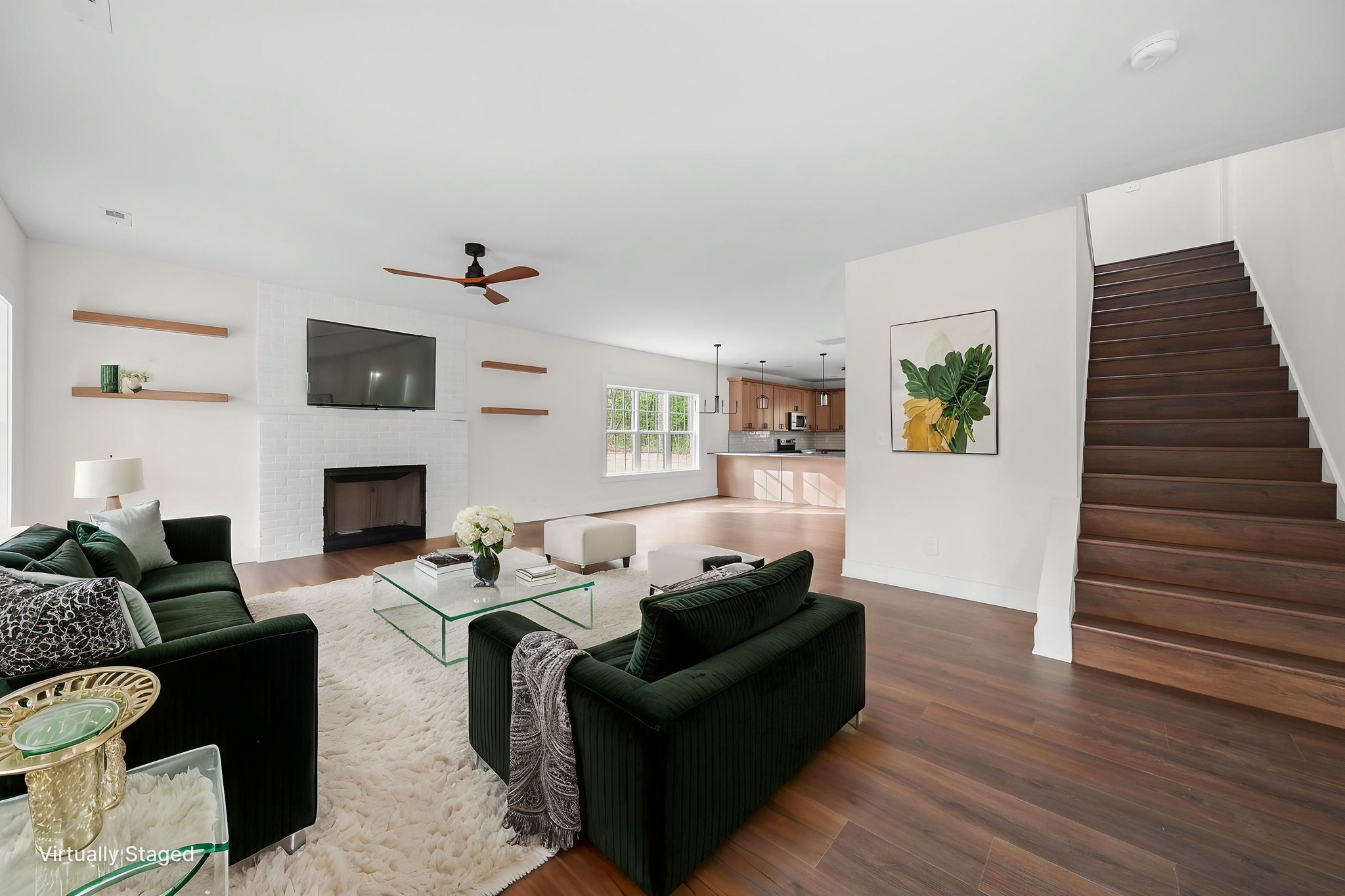 SSI00003_web virtually staged.jpeg