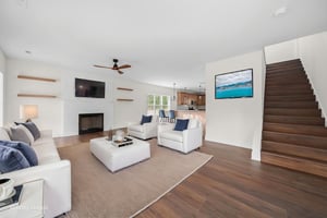 SSI00003_web virtually staged.jpeg