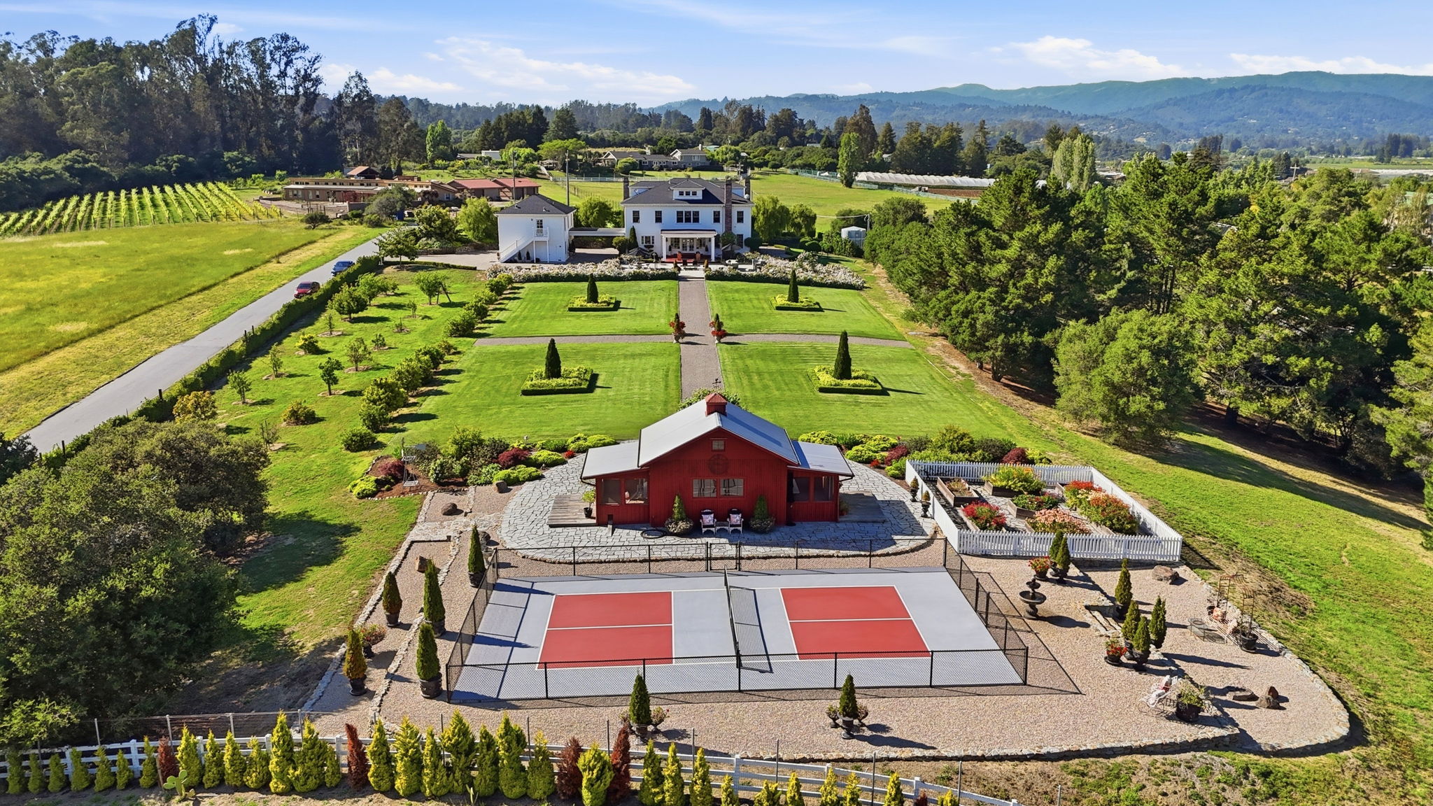 001_F8_AERIAL155 Scarlet Ct