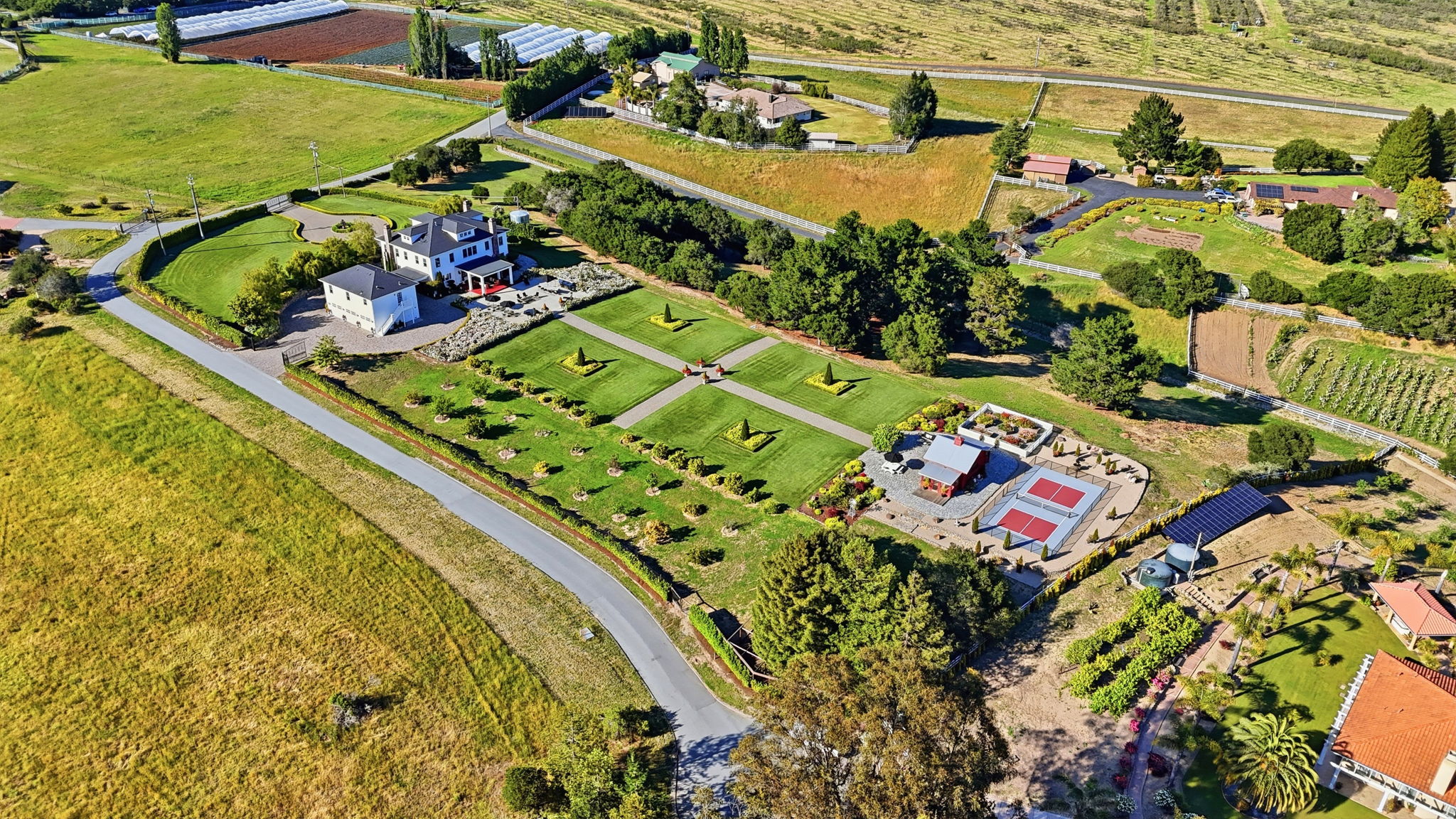 024_F8_AERIAL155 Scarlet Ct