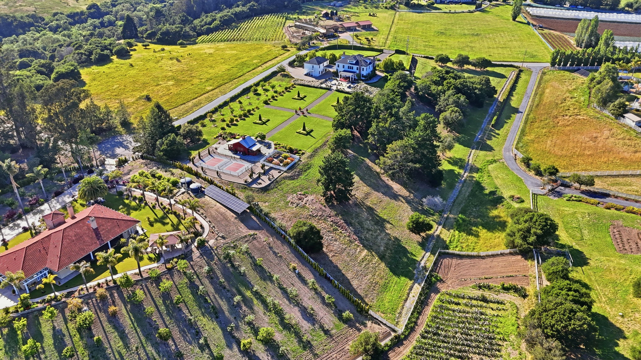 025_F8_AERIAL155 Scarlet Ct
