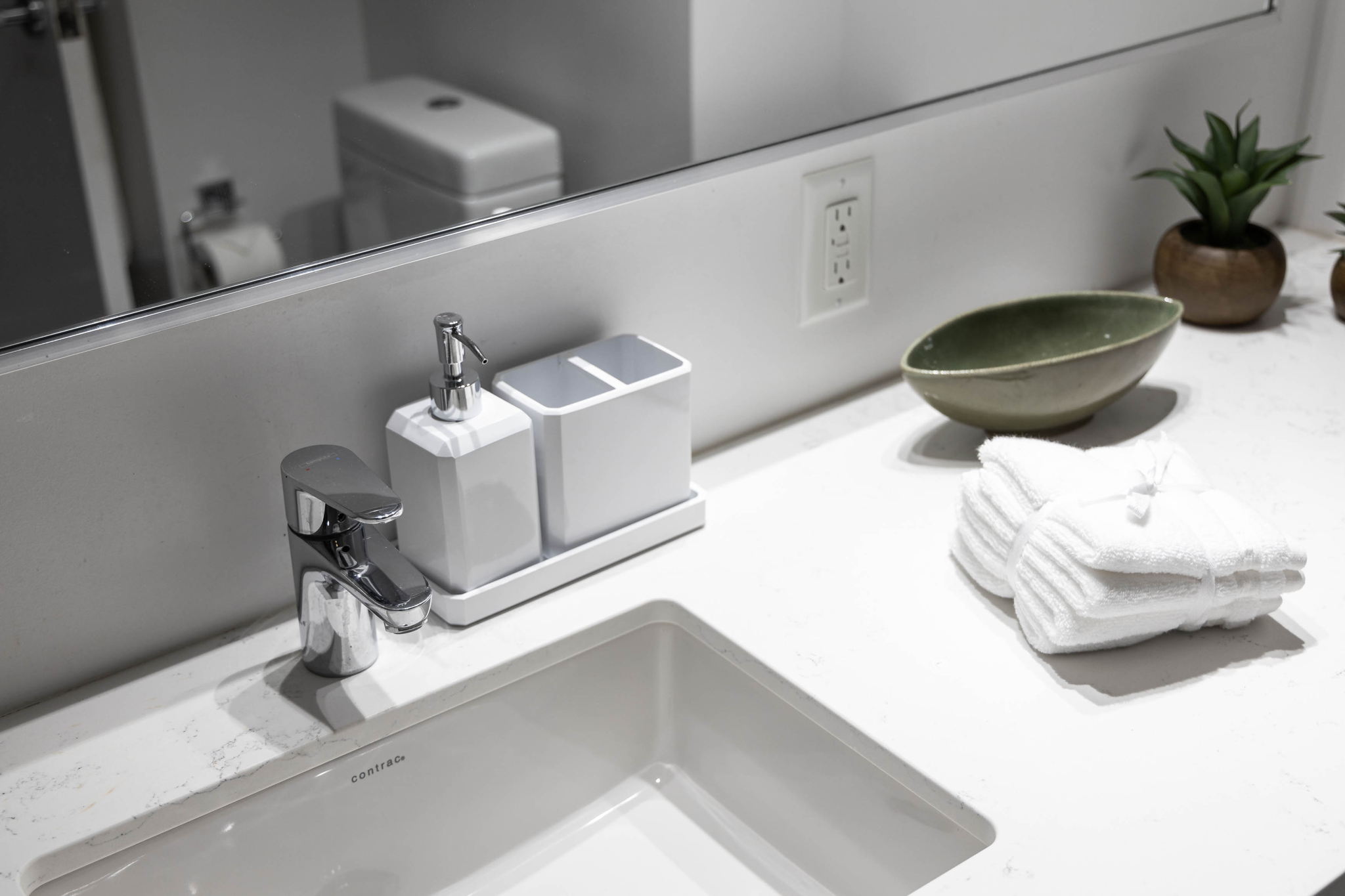 Toronto property showcase — delivered property photograph 32