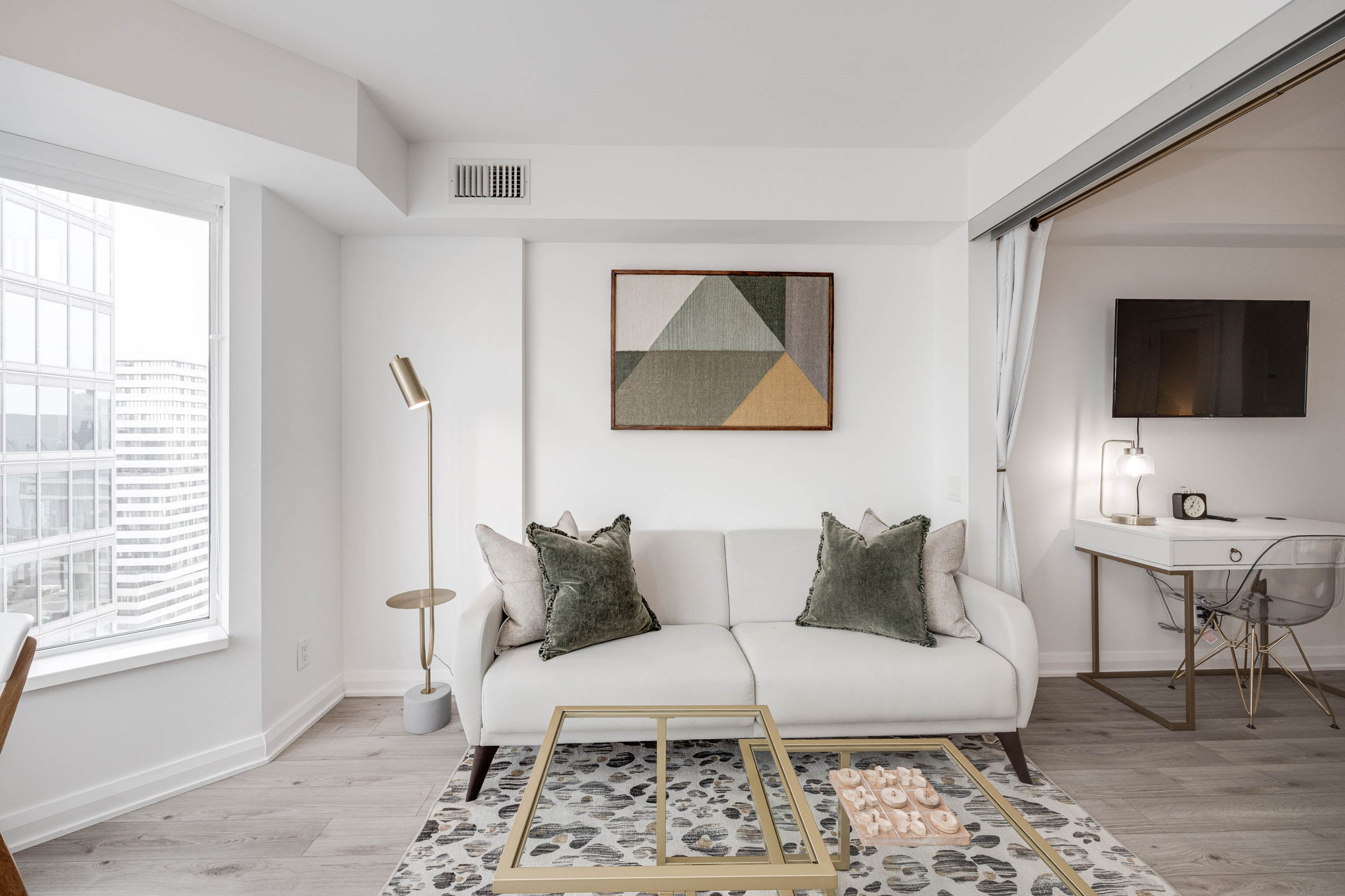 Toronto property showcase — delivered property photograph 5
